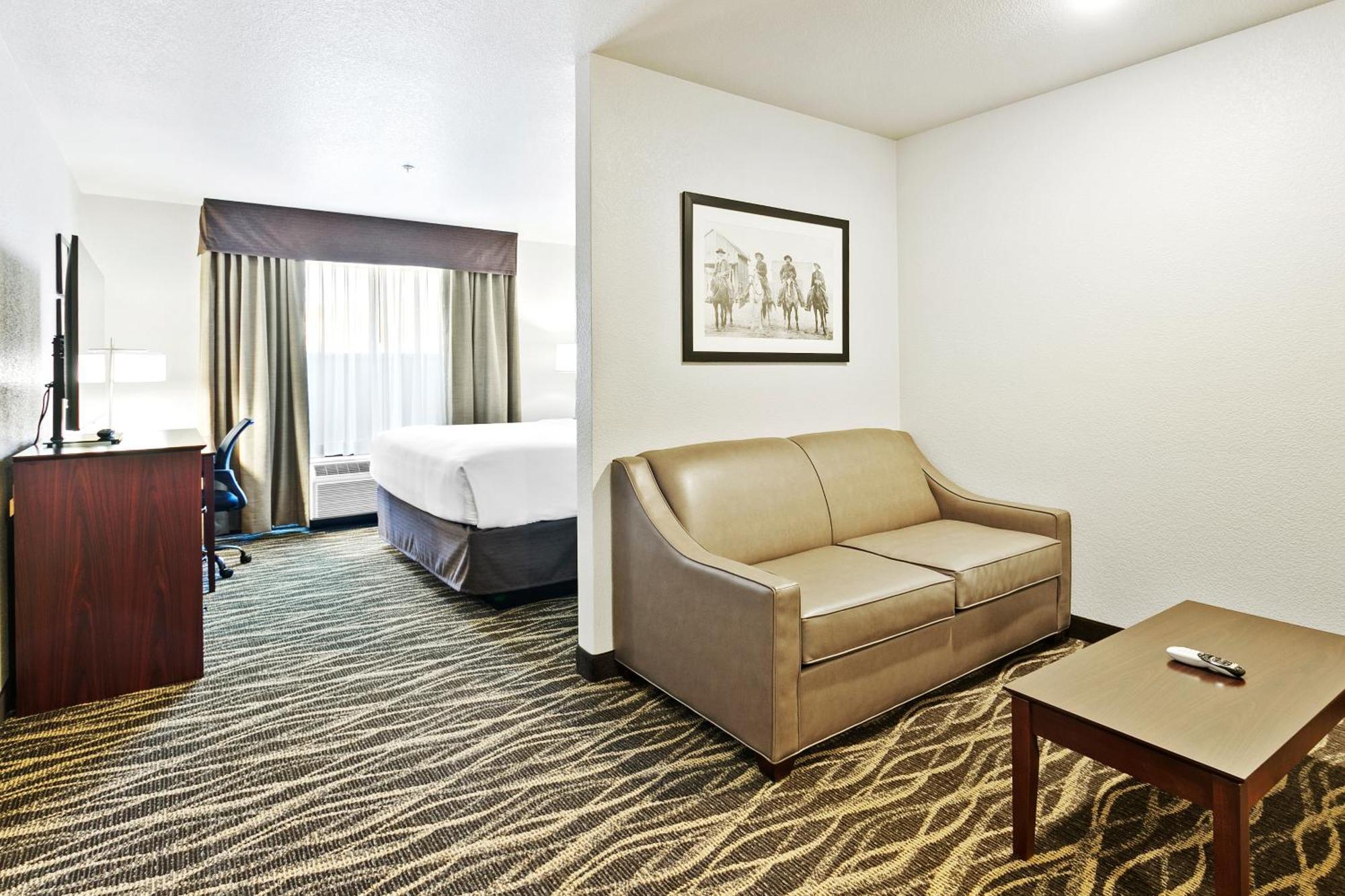 Cobblestone Hotel & Suites - Уикенберг Экстерьер фото