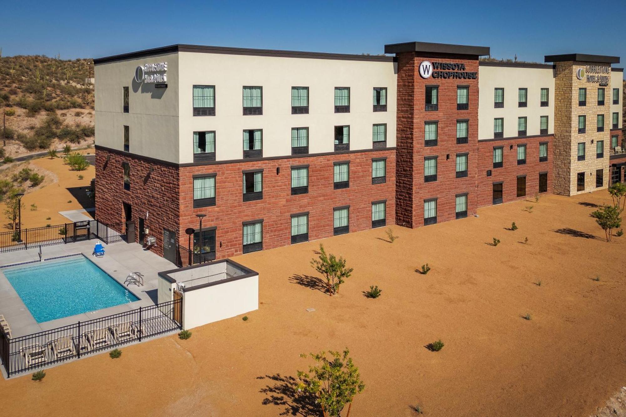 Cobblestone Hotel & Suites - Уикенберг Экстерьер фото