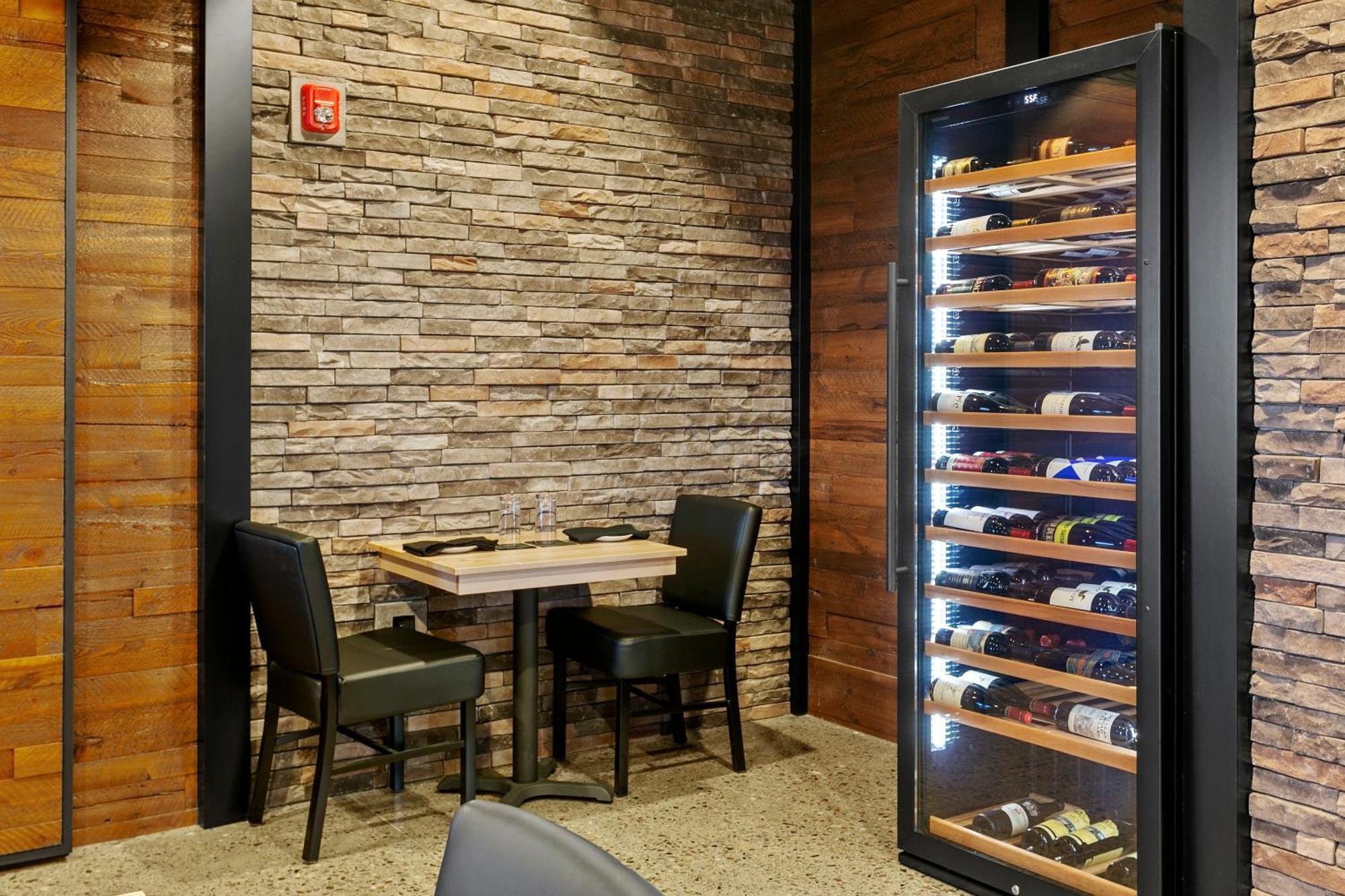 Cobblestone Hotel & Suites - Уикенберг Экстерьер фото