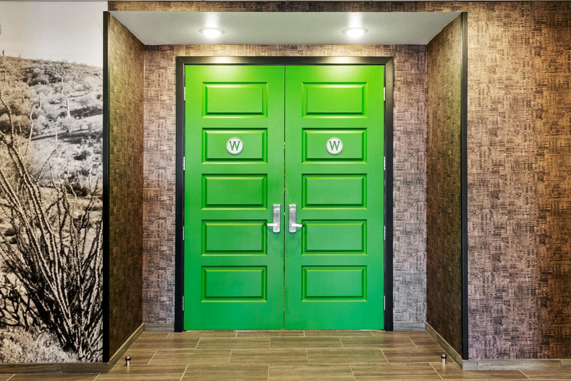 Cobblestone Hotel & Suites - Уикенберг Экстерьер фото